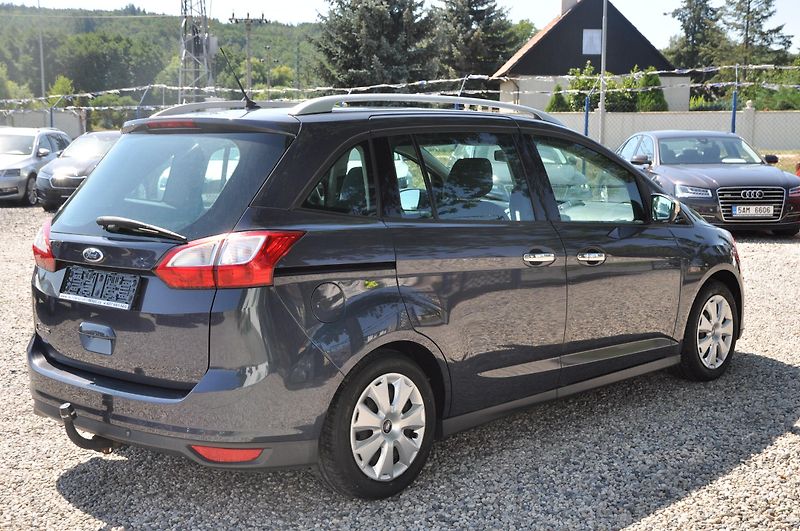 Ford Grand C-MAX 1.6i 16V 92kW 7.míst - fotka 3 z 21