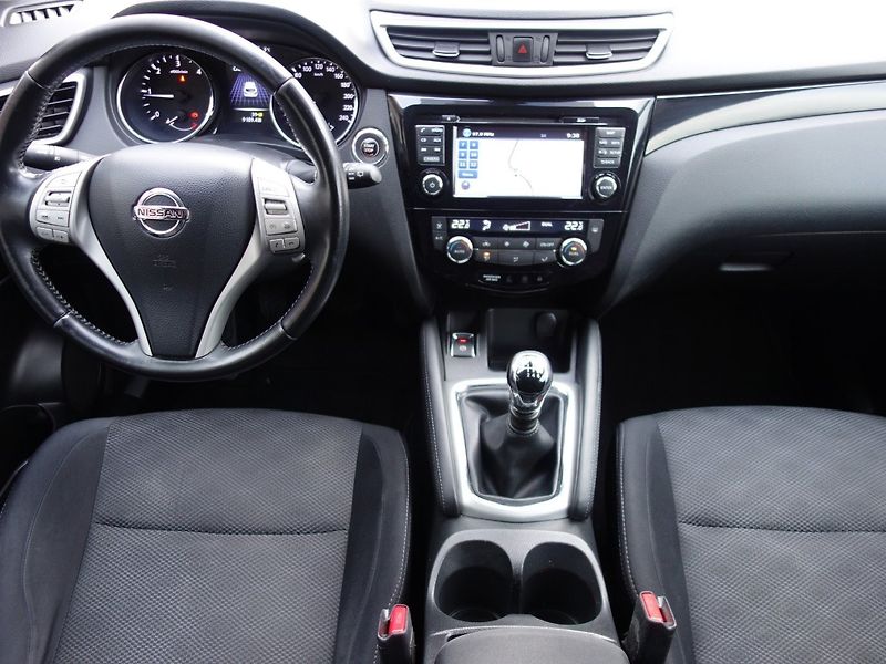 Nissan Qashqai (2017) 1.5dCi 81kW 6MAN -VÝBAVA! - fotka 11 z 42