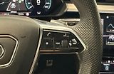 Audi Q8 e-tron 55 Q SoH 97% 360k Pano Tažné - náhled 17