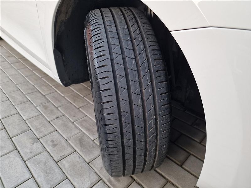 Škoda Octavia 2.0TDI Ambition,ČR,1.Majitel - fotka 46 z 50