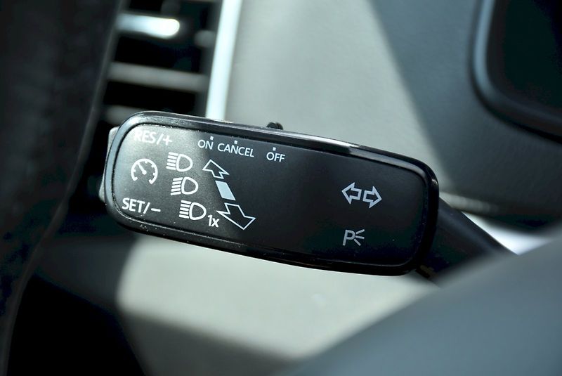 Škoda Karoq (2020) 125 LET 1.5 TSI 110kW - fotka 31 z 32