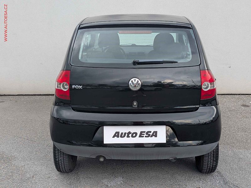 Volkswagen Fox (2006) 1.2i, 2.maj - fotka 5 z 12