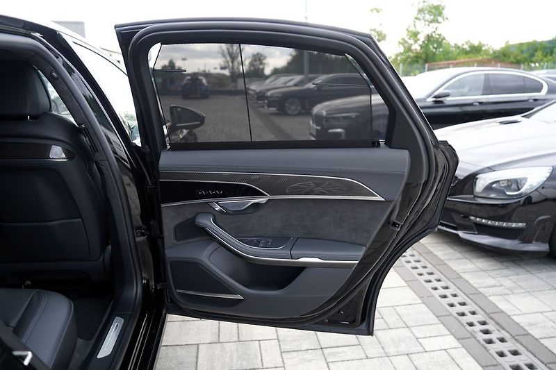 Audi S8 4.0 TFSI Quattro/B&O/Matrix/57 - fotka 21 z 48