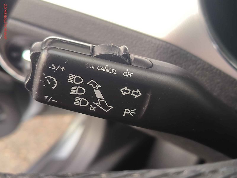 Škoda Superb (2010) 2.0TDI 4x4, ČR, Xenon, autoAC - fotka 16 z 20