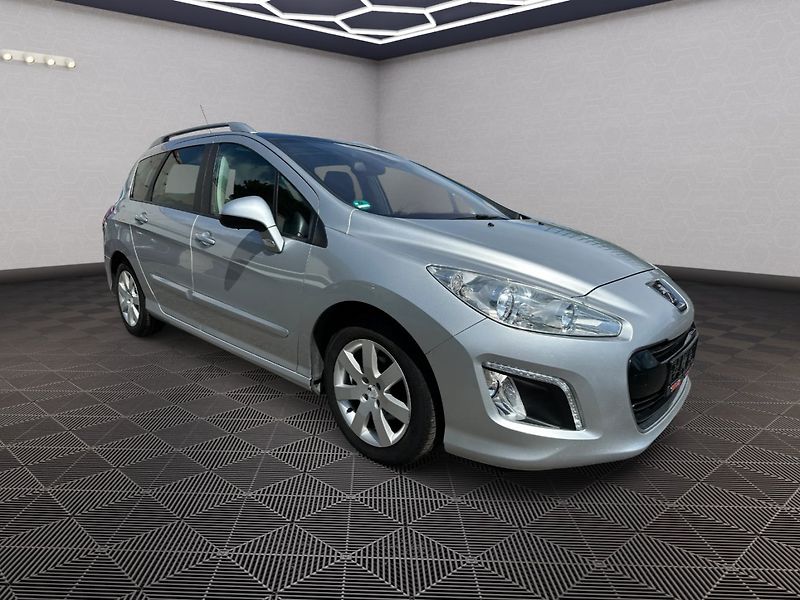 Peugeot 308 (2013) SW 1,6HDI 82Kw - fotka 1 z 24
