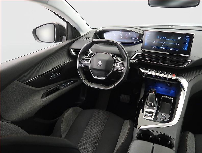 Peugeot 5008 (2022) Active 1.5 BlueHDi, Automat - fotka 7 z 23