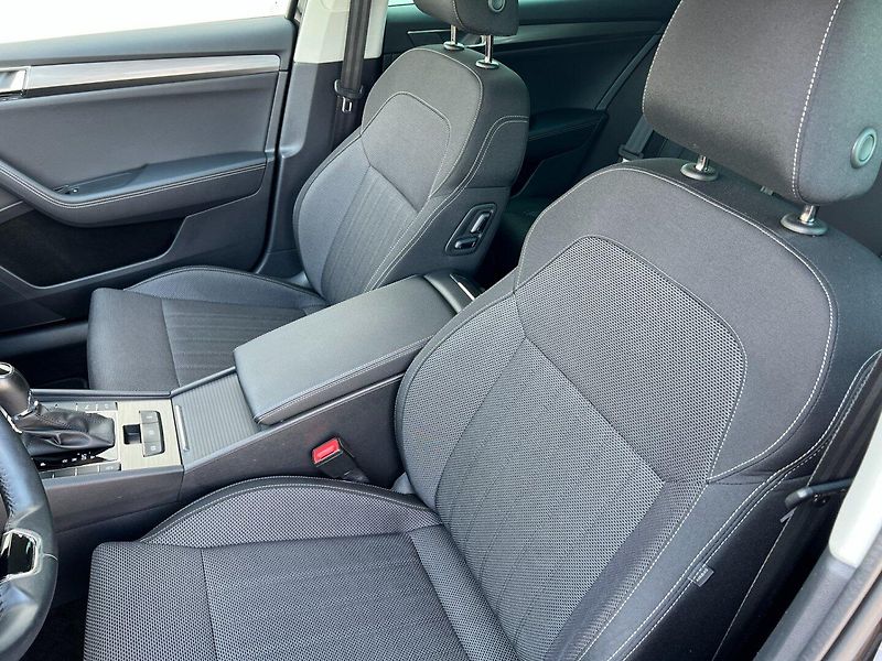 Škoda Superb (2023) Style 2.0TDI 110KW DSG! Tažné! - fotka 19 z 45