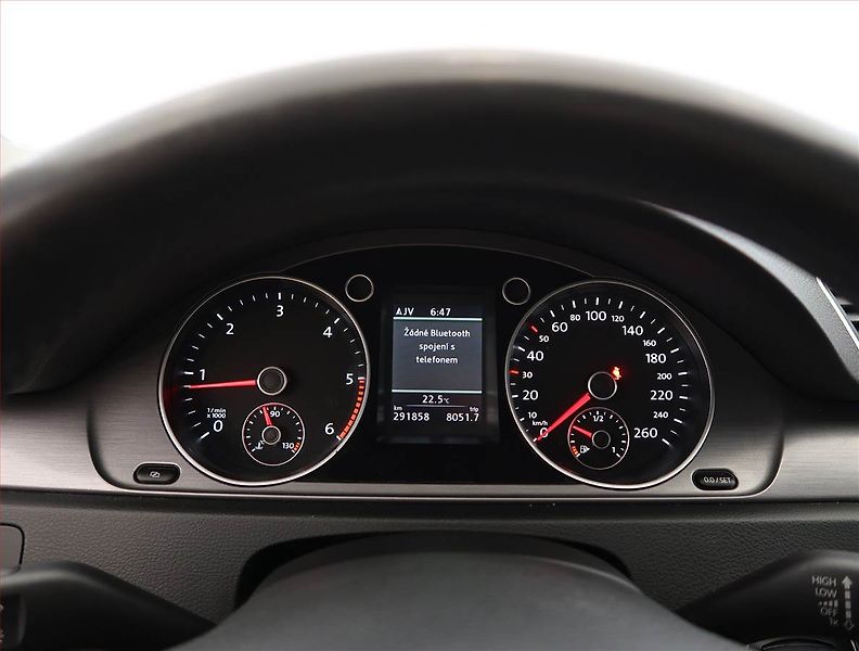Volkswagen Passat (2012) Comfortline 2.0 TDI, Navi - fotka 11 z 21