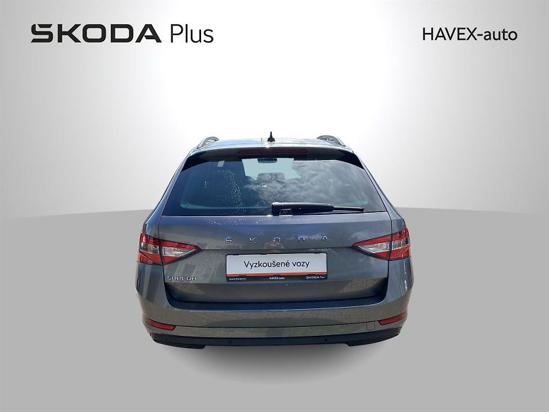 Škoda Superb (2022) Combi 2.0 TDI DSG Ambition - fotka 32 z 32