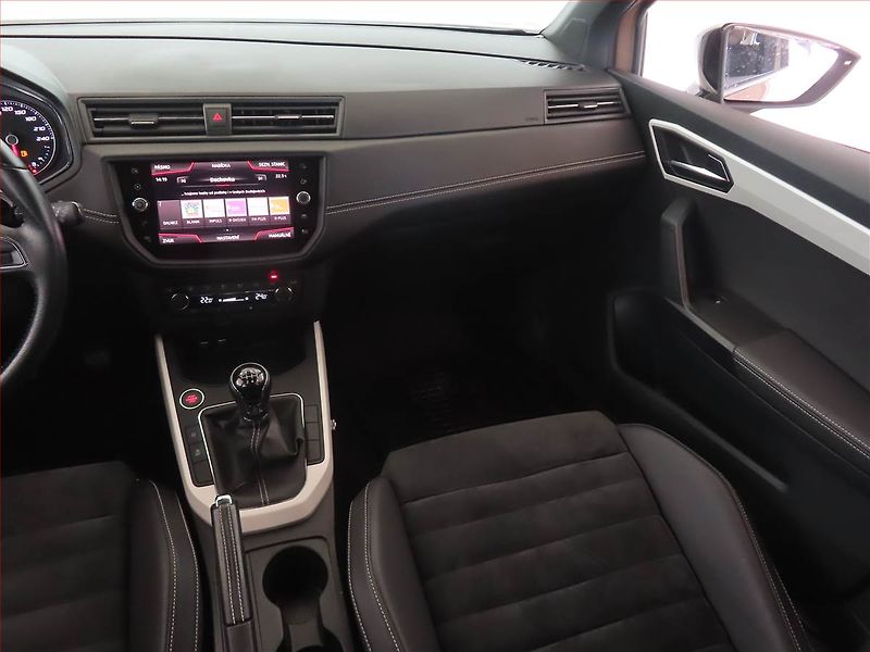 Seat Arona (2018) 1.0 TSI, Tempomat - fotka 8 z 15