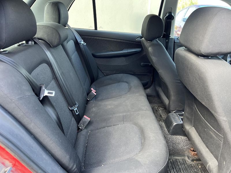 Škoda Fabia 1.2i 40kw ALU KOUPENO V ČR - fotka 15 z 17