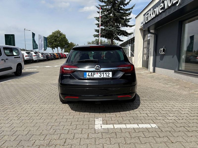 Opel Insignia Sports Tourer Sport A16XHT 125 - fotka 4 z 21