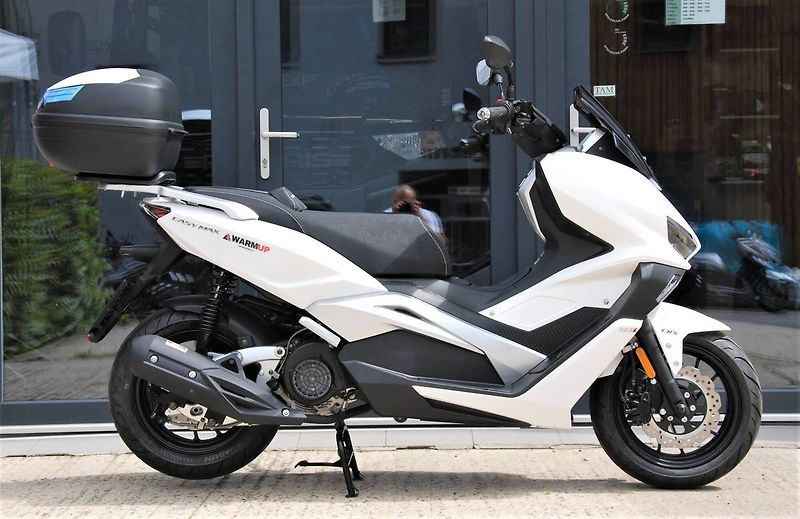 Motorro EasyMax 125i (2026) TUMOTO Easymax Plus 125i - fotka 1 z 25