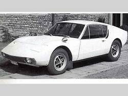 Původní prototyp ÚVMV (Škoda) 1100 GT.