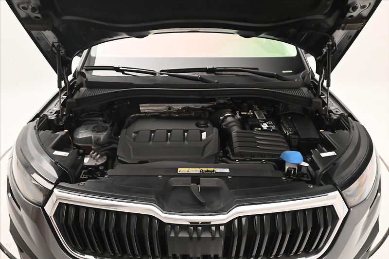Škoda Kodiaq 2,0 TDI 110 kW DSG  PANORAMA Z - fotka 9 z 32
