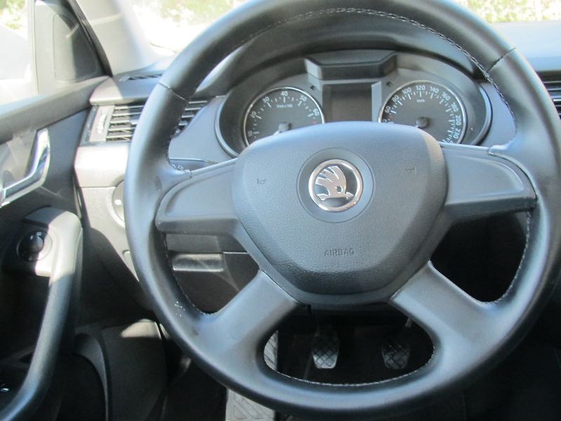 Škoda Octavia 1.2 TSI - fotka 15 z 17