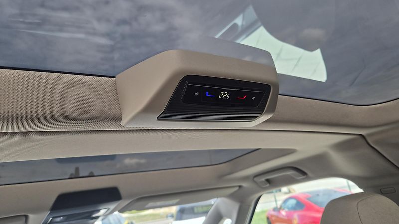 Volkswagen Transporter 2.0TSi MULTIVAN LIFE ČR 1.maj - fotka 17 z 23