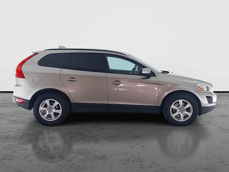 Volvo XC60 (2011) D5, 4X4, Automat, Kůže - fotka 6 z 19