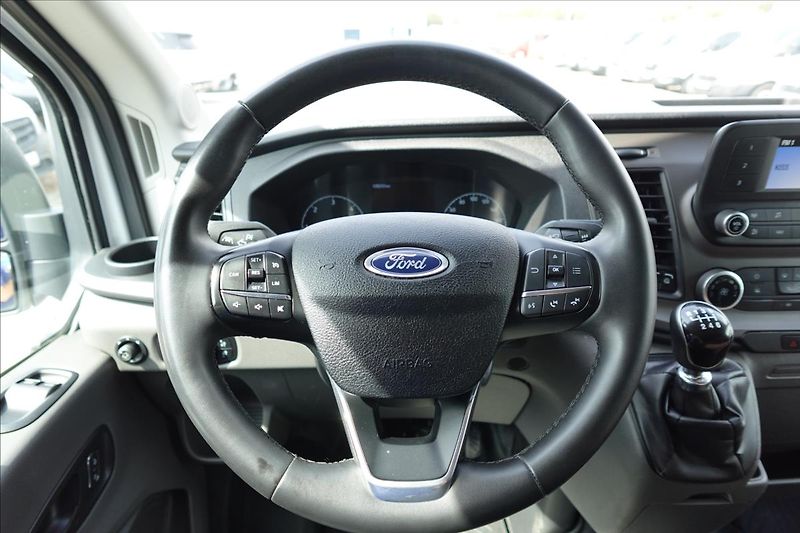 Ford Transit 2,0 TDCI  JUMBO 6MÍST KLIMA - fotka 17 z 31
