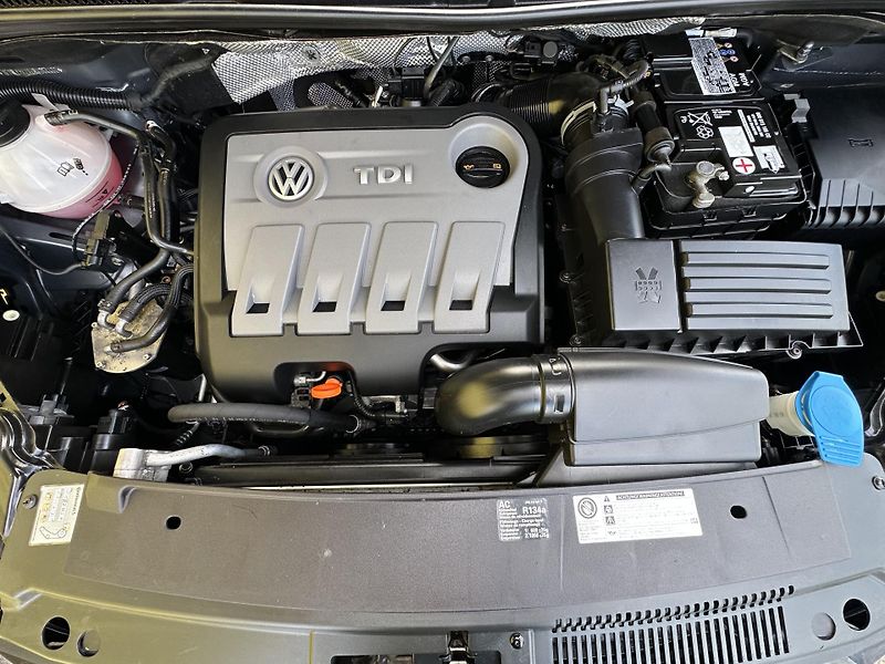 Volkswagen Sharan (2011) 2.0TDI/103kW * 5.Míst * TZ  - fotka 27 z 30