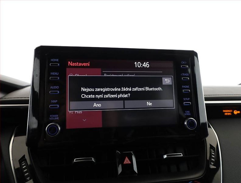 Toyota Corolla (2021) 2.0 Hybrid - fotka 12 z 19