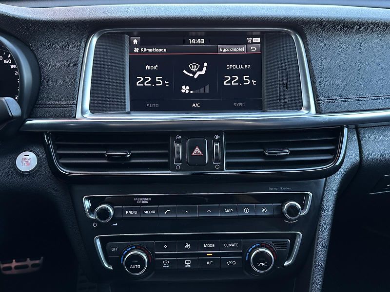 Kia Optima GT 2.0TGDi H-Matic Sportswagon - fotka 30 z 56