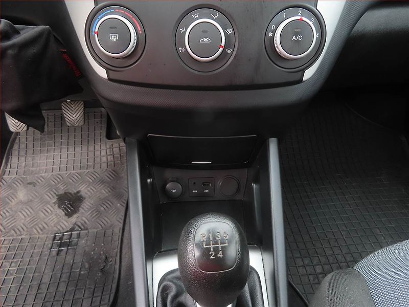 Kia Ceed (2010) 1.4 CVVT, Serv.kniha, Tempomat - fotka 14 z 16