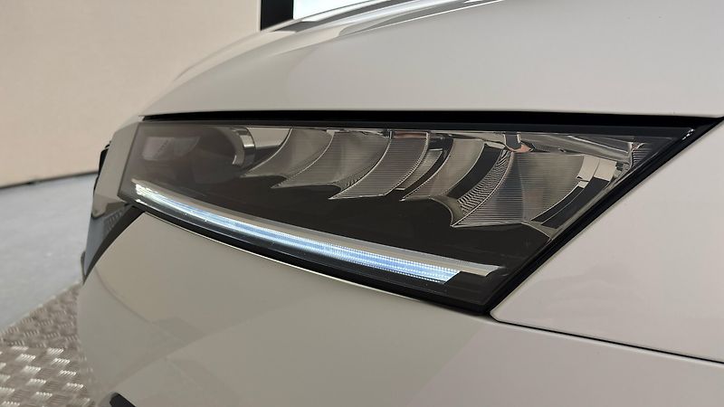 Škoda Octavia 2.0 TDI Ambition Combi - fotka 18 z 24