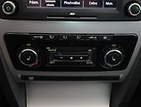 Škoda Octavia (2009) 1.6 TDI, Serv.kniha, po STK - náhled 11