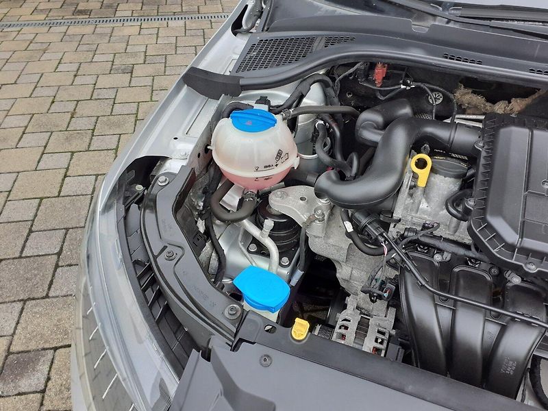 Škoda Fabia (2017) KOMBI 1.0 MPi ČR - fotka 26 z 34