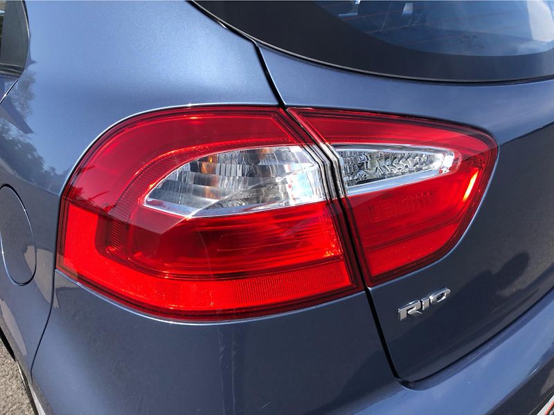 Kia Rio 1.25 CVVT 63 kW - fotka 23 z 25