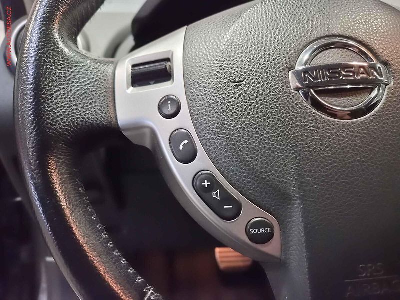 Nissan Qashqai (2012) 1.6i, ČR, AT, navi - fotka 15 z 20