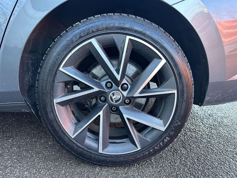 Škoda Superb (2022) 1.5 TSI DSG Style + - fotka 32 z 36