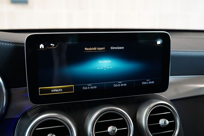 Mercedes-Benz GLC 300d 4M AMG, Nezávislé, Tažné - fotka 36 z 48