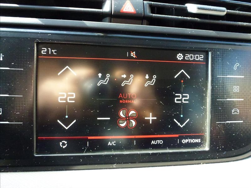 Citroën Grand C4 SpaceTourer 1,2 Pure Tech 130 7míst - fotka 33 z 45