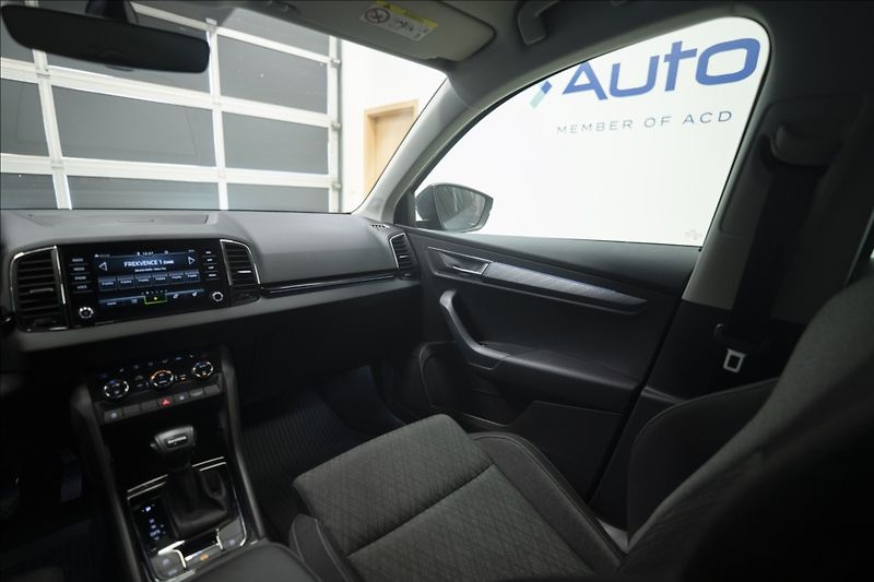 Škoda Karoq 2,0 TDI DSG KEYLESS VÝHŘEV ČR - fotka 15 z 38