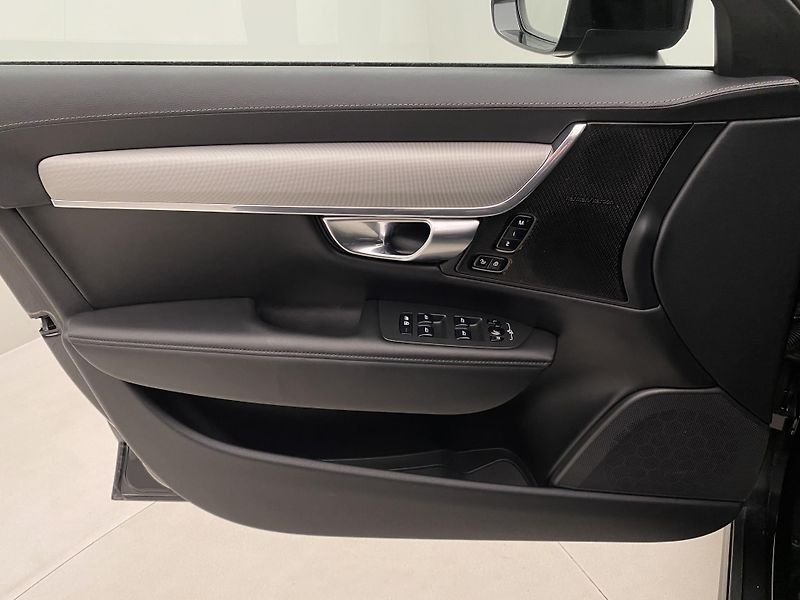 Volvo V90 CC B4 AWD BRIGHT PLUS AUT CZ - fotka 7 z 49
