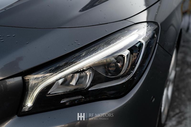 Mercedes-Benz CLA (2018) 220d SB 4Matic AMG - fotka 13 z 49