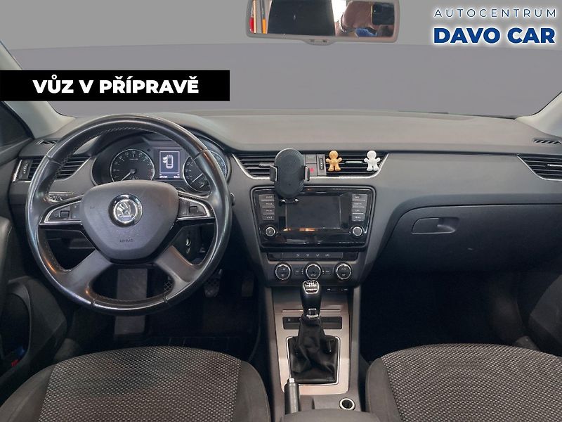 Škoda Octavia 1,6 TDI 81kW Tažné Greenline - fotka 3 z 12