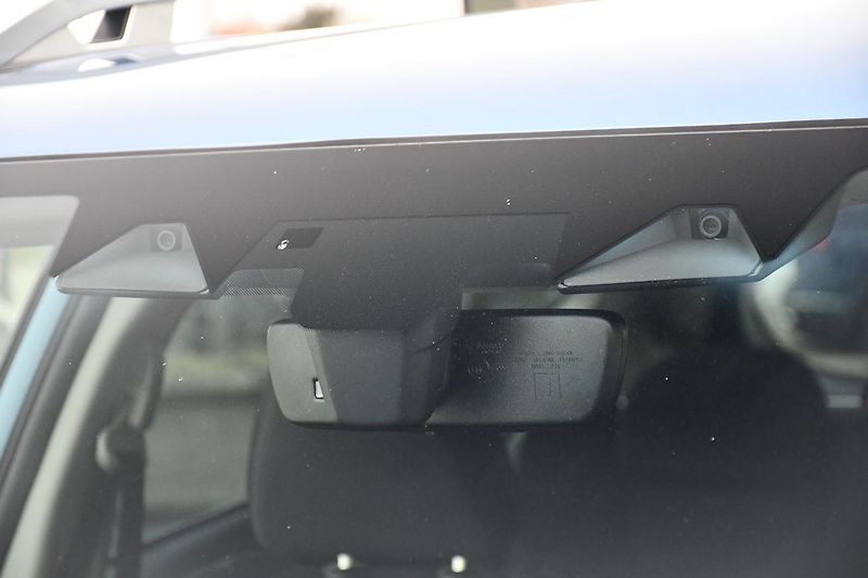 Subaru Forester e-BOXER ACC CARPLAY KAMERA - fotka 48 z 53