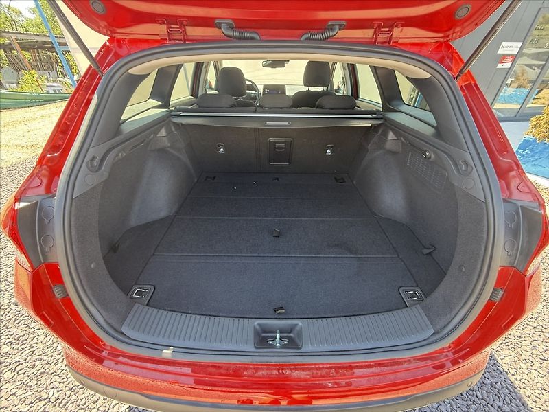 Hyundai i30 1,5 T-GDI 103kW Style - fotka 21 z 23