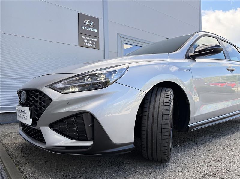 Hyundai i30 1,5 T-GDI DCT  WG FL N-Line - fotka 20 z 23