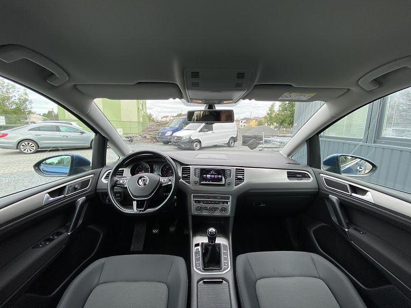 Volkswagen Golf Sportsvan 1.4 TSI 92kW- ALU - PDC -TAŽNÉ - fotka 30 z 46