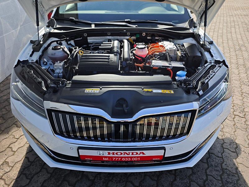 Škoda Superb iV 1.4 TSi Style Plug-in 160kW - fotka 8 z 50