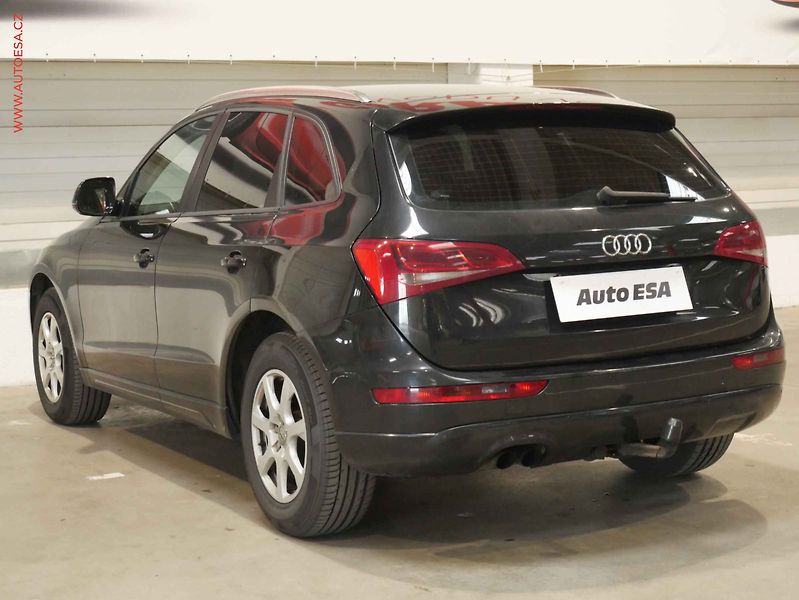 Audi Q5 (2012) 2.0 TDI, 2.maj, Kůže, AC - fotka 4 z 18