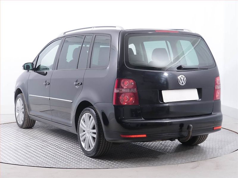 Volkswagen Touran (2007) Highline 1.4 TSI, Serv.kniha - fotka 4 z 15