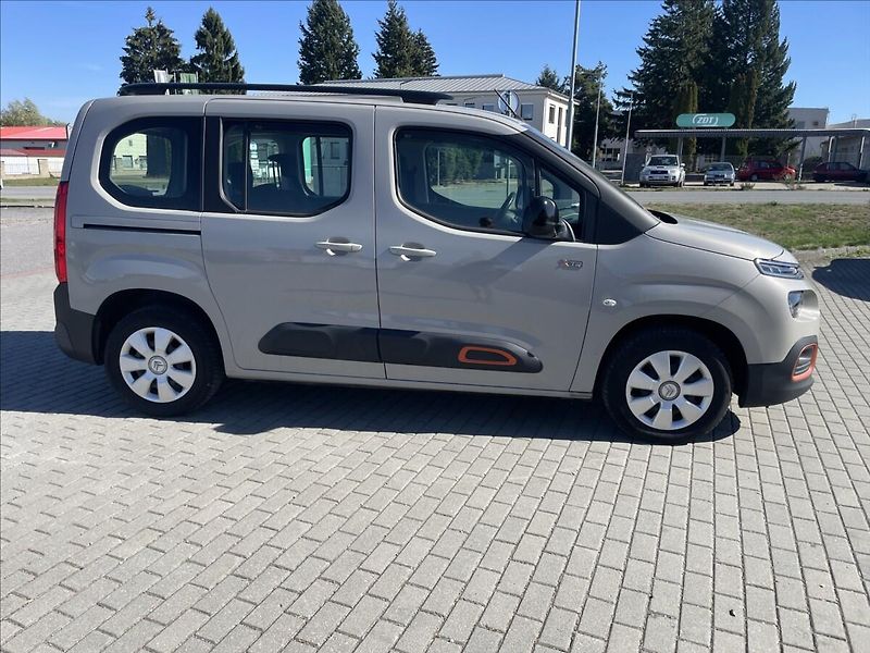 Citroën Berlingo 1,5 BlueHDi 96kw XTR Tažné Kli - fotka 5 z 35