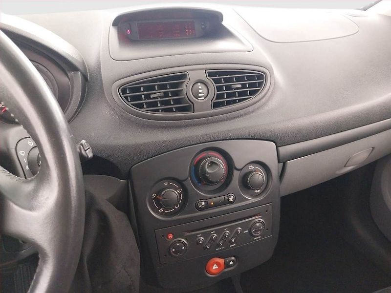 Renault Clio (2007) 1.2 16V , nová STK - fotka 12 z 15