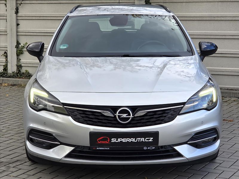 Opel Astra 1,4 Turbo 107kW Edition 1.maj - fotka 2 z 23