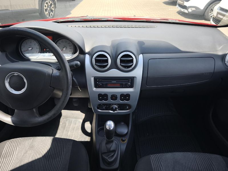Dacia Sandero 2009 1.4 MPI 55kW - fotka 10 z 26